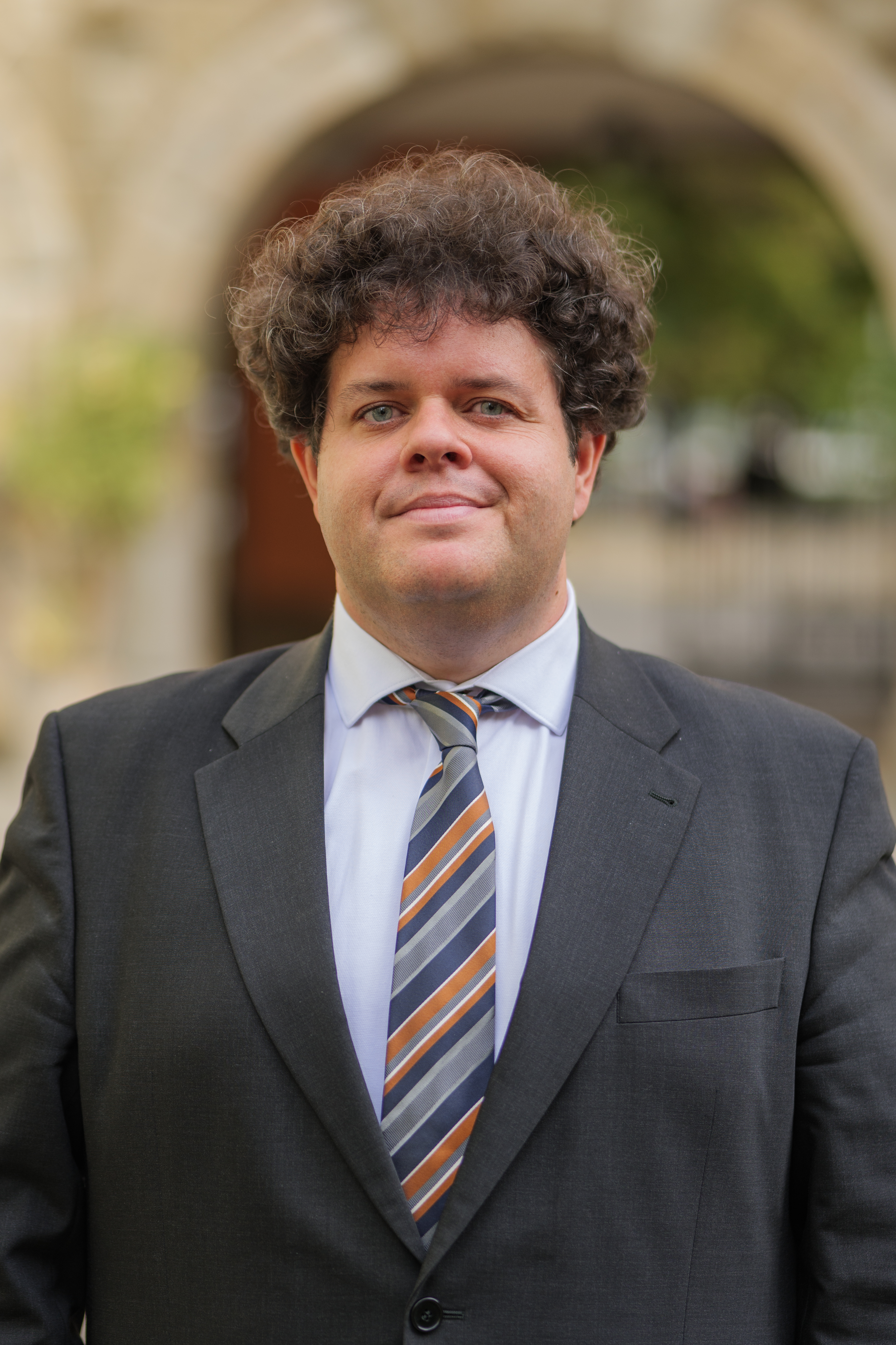 Dr. Mohay Ágoston dékán, egyetemi docens
